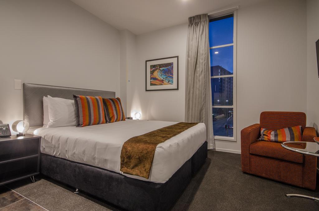 Ramada Suites By Wyndham Auckland - Federal Street Экстерьер фото