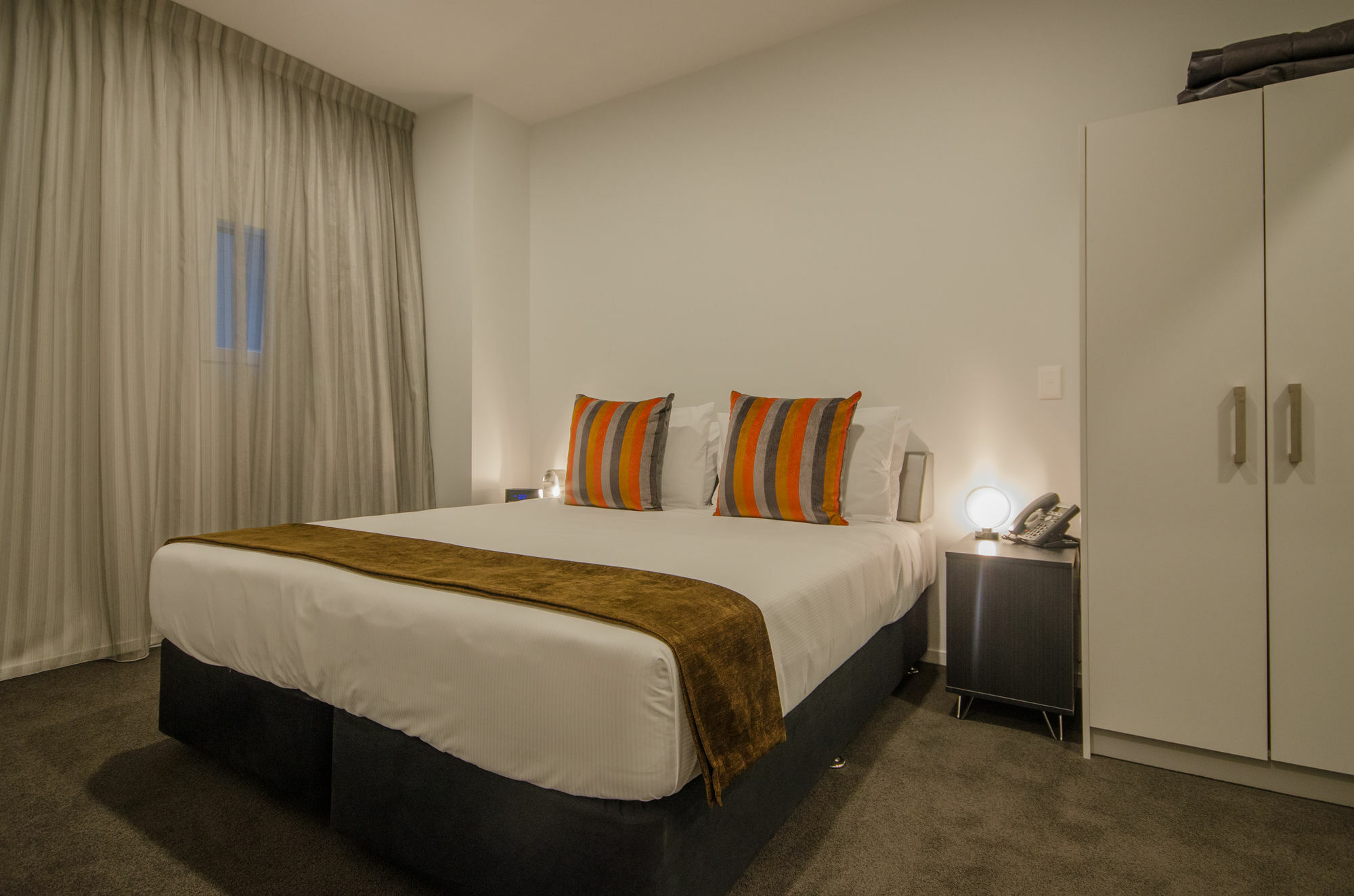 Ramada Suites By Wyndham Auckland - Federal Street Экстерьер фото